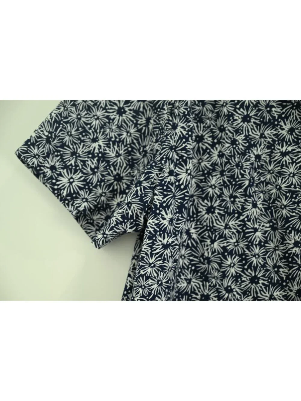 Banana Republic Organic Cotton SS Button Up Shirt Size XL Standard Fit